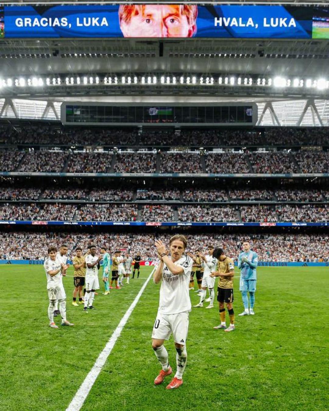 华体会app-包含巴黎圣日耳曼战平波尔图，莫德里奇乌龙送礼德甲的词条