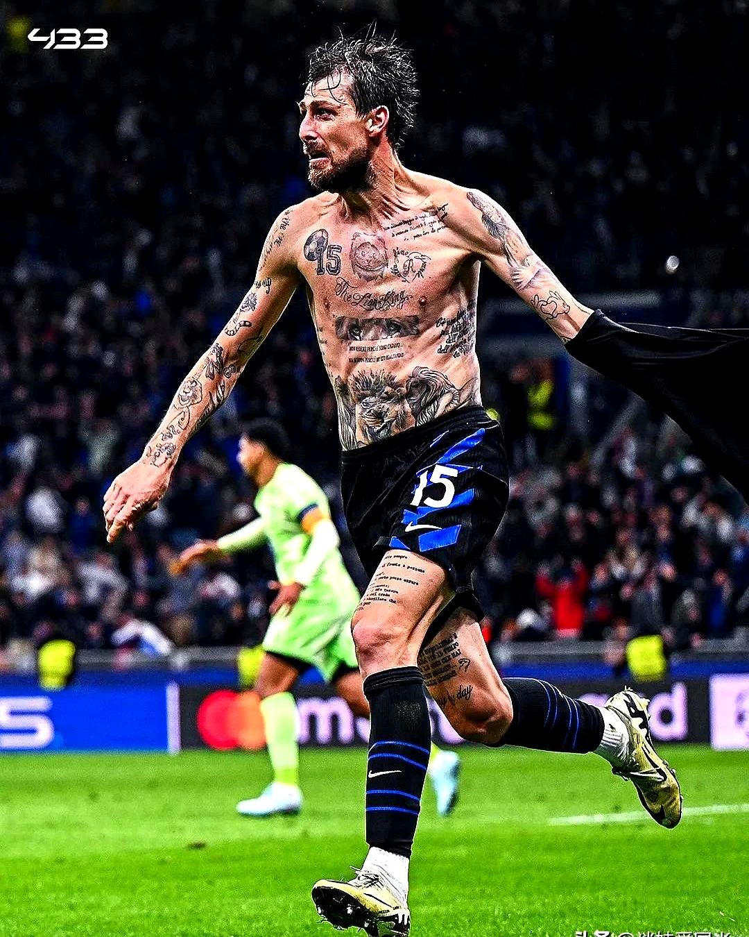 巴萨险胜AC米兰,卡瓦尼梅开二度法甲 巴萨险胜AC米兰,卡瓦尼梅开二度法甲